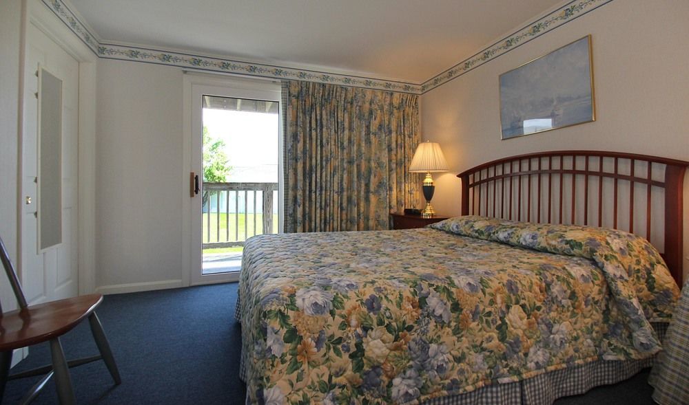Colonial Acres Resort Уэст-Ярмут Экстерьер фото