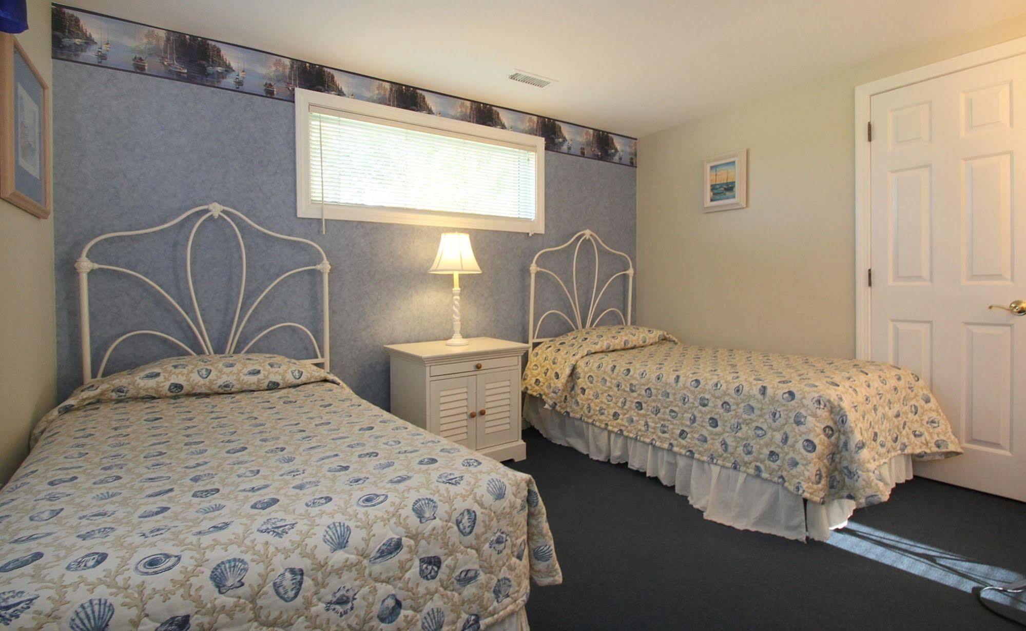 Colonial Acres Resort Уэст-Ярмут Экстерьер фото